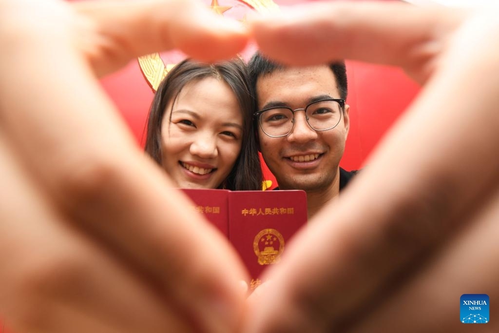 Số lượng đăng ký kết hôn ở Trung Quốc dự kiến đạt mức thấp kỷ lục kể từ năm 1980